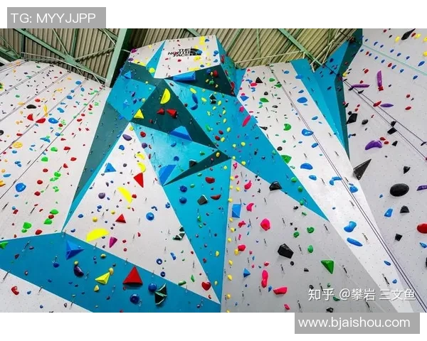 武汉攀岩队的防守体系与攀岩战术的深度解析与实践探讨 武汉攀岩队的防守体系与攀岩战术的深度解析与实践探讨