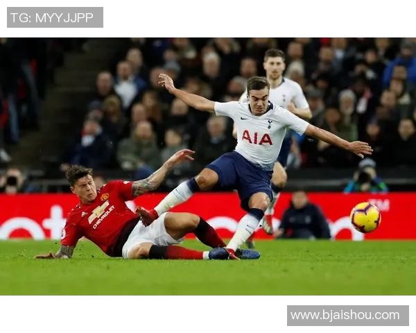 1999年曼联与热刺经典对决回顾：足球历史上的激烈较量与传奇时刻