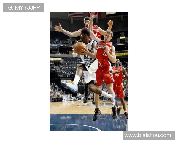 2018年10月3日灰熊与火箭激战回顾精彩瞬间与赛后分析 2018年10月3日灰熊与火箭激战回顾精彩瞬间与赛后分析