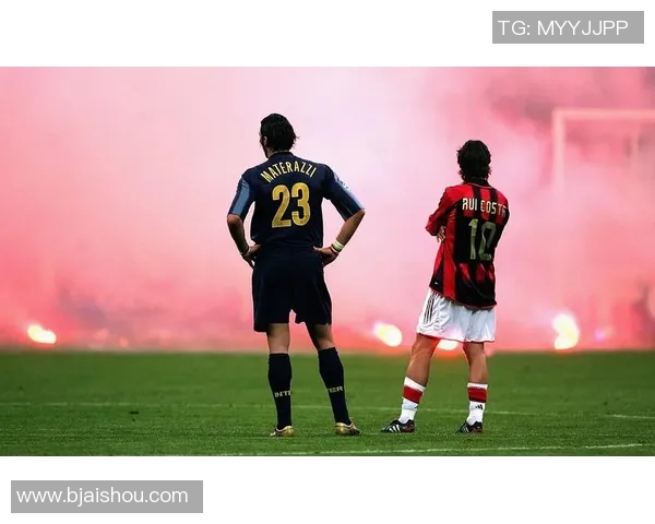 基尔马诺与汉密尔顿的精彩对决揭示足球战术与团队合作的魅力 基尔马诺与汉密尔顿的精彩对决揭示足球战术与团队合作的魅力