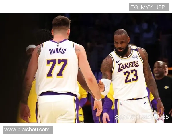 洛杉矶湖人与勇士的激烈对决揭示了NBA季后赛的无限可能性与精彩瞬间