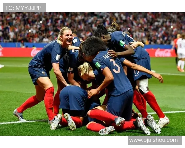 法国女足对阵美国女足比分揭晓精彩赛事回顾与分析